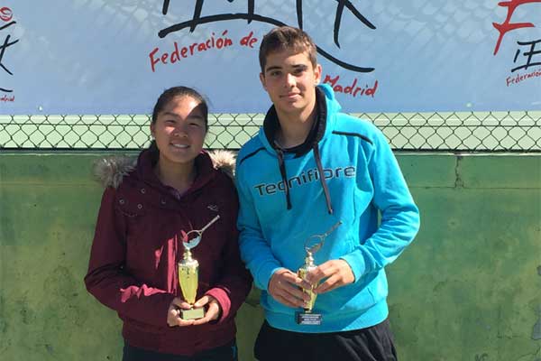 Jesús Tapiador y Marta Huqing, Campeones Junior 2016