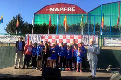 Ascenso de categoría en el club escuela de tenis de Navalcarnero