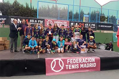 El equipo de Escuela de Alto Rendimiento de Tenis de la UE campeón de la Llga de Promoción de Madrid de Tenis