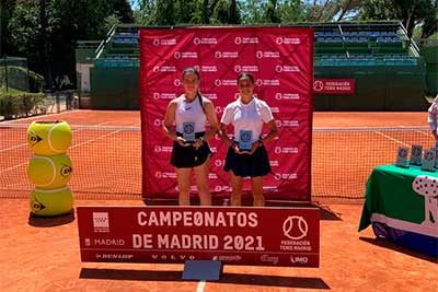 María García y Cristina Ramos, Campeonas Junior de dobles de Madrid. Escuela de Alto Rendimiento de Tenis