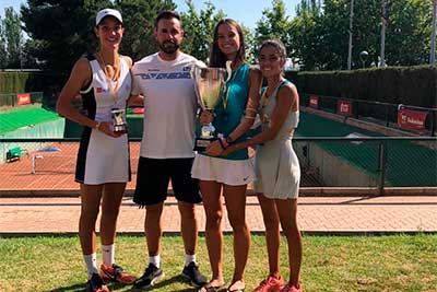 Finalistas del Campeonato de España por equipos Junior. Escuela de Alto Rendimiento de Tenis