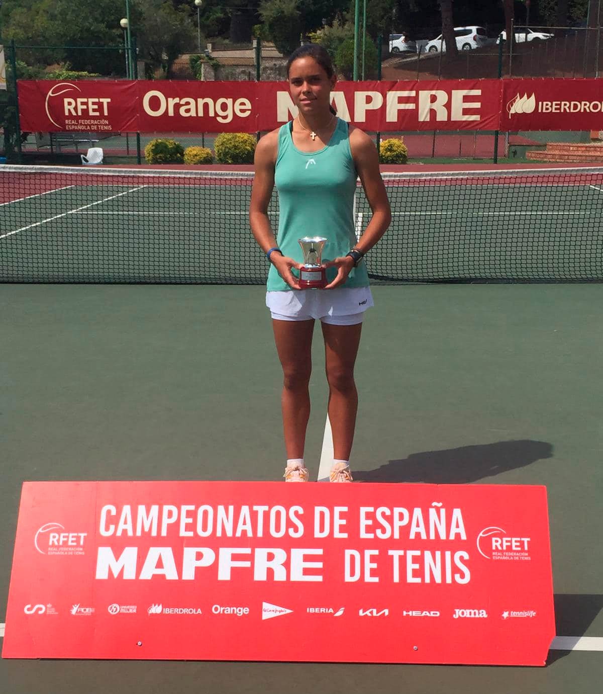 María García Cid, campeona de España Junior. Escuela de Alto Rendimiento de Tenis de la UE