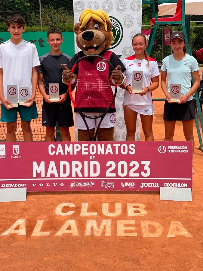 Vega Aguilar, jugadora de la EU, campeona de Madrid 2023 infantil